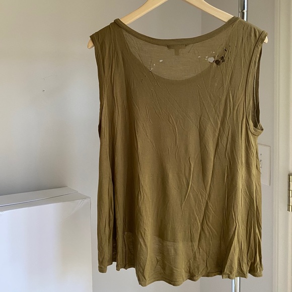 CLU TANK W/ HOLES - Picture 4 of 5